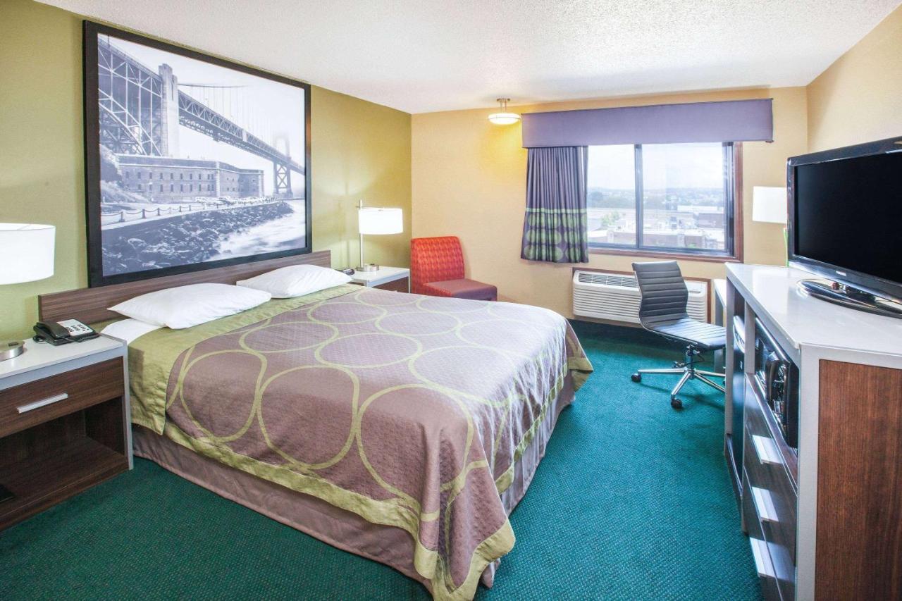 Super 8 by Wyndham Van Buren/Ft. Smith Area Exterior foto